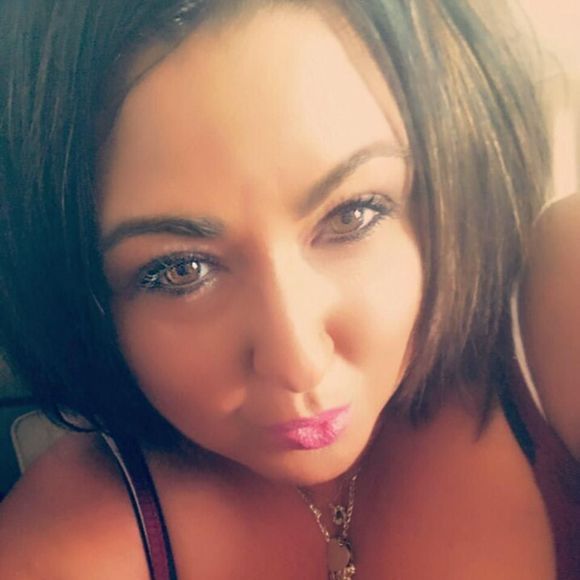 Meet your Posher, Elana - Picture 1 of 1